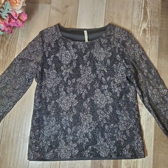 White Stag Shimmery Sparkle Holiday Blouse Women's Size Medium Silver Combo EUC - Picture 11 of 16